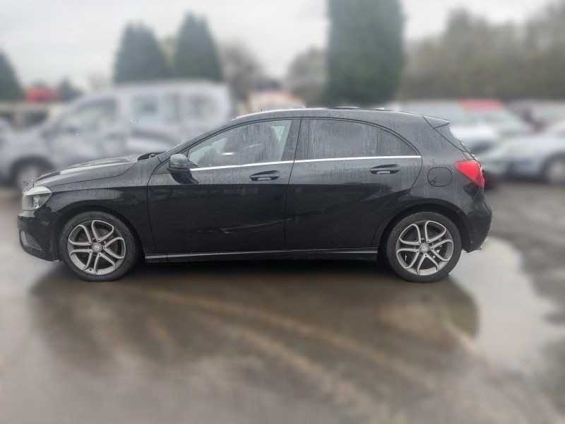 Mercedes Classe A 200D (2015) - Para peças