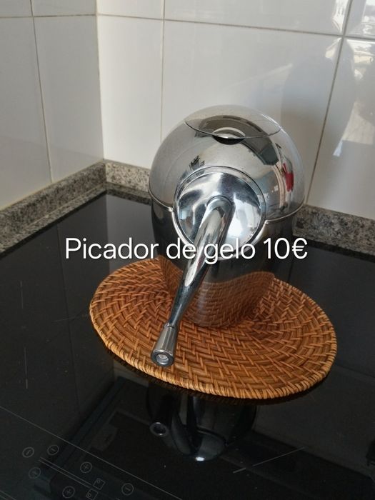 Picador de gelo  ***