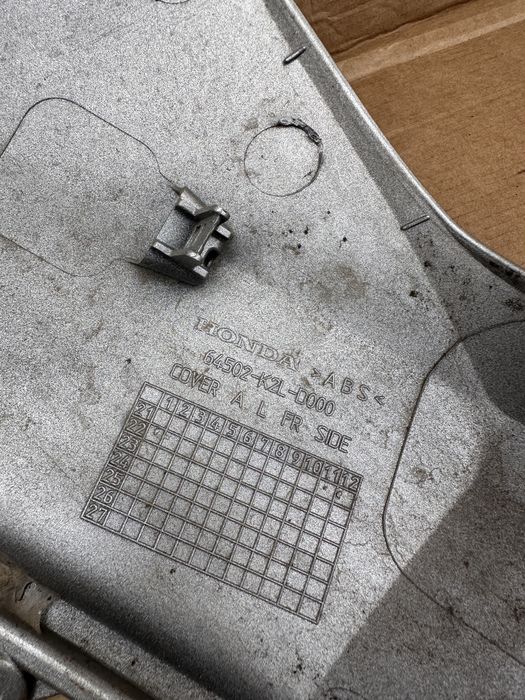 Honda ADV 350 2022- Owiewka Lewa Wypełnienie OEM