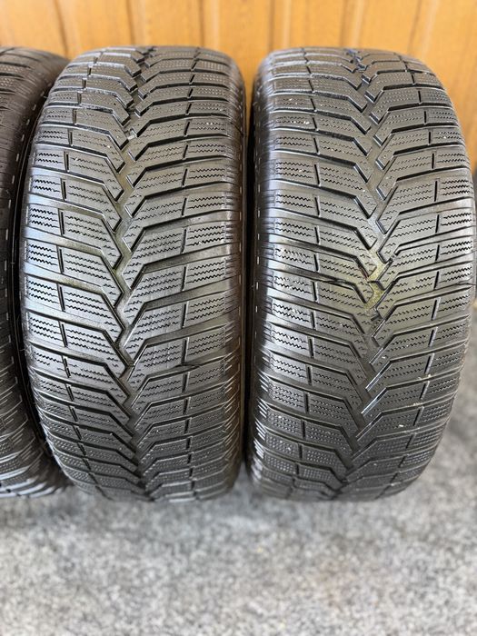 Автошини колеса резина 205/55 R16 Vredestein SnowTrac 3 всесезонні