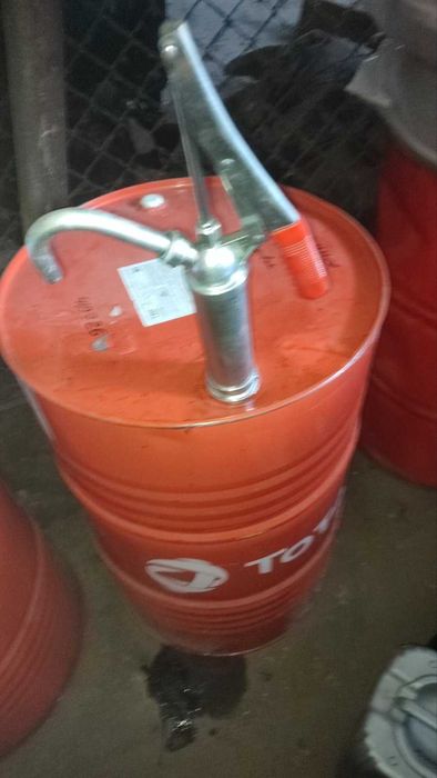 залишки масла  мастило з бочок 10w40 LIQUI MOLY, Olf Total shell