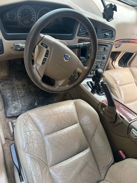 Volvo 2.4T 2005r