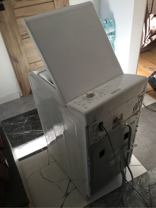 Pralka Polar  PWA 1020.  1000  obr./ min.