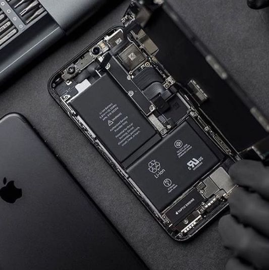 Ремонт техніки Apple iphone/macbook/ipad/apple watch