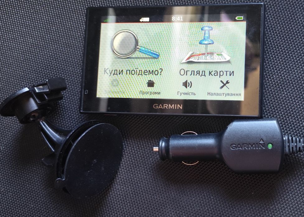 Навігатор Garmin dezl-570 для вантажівок