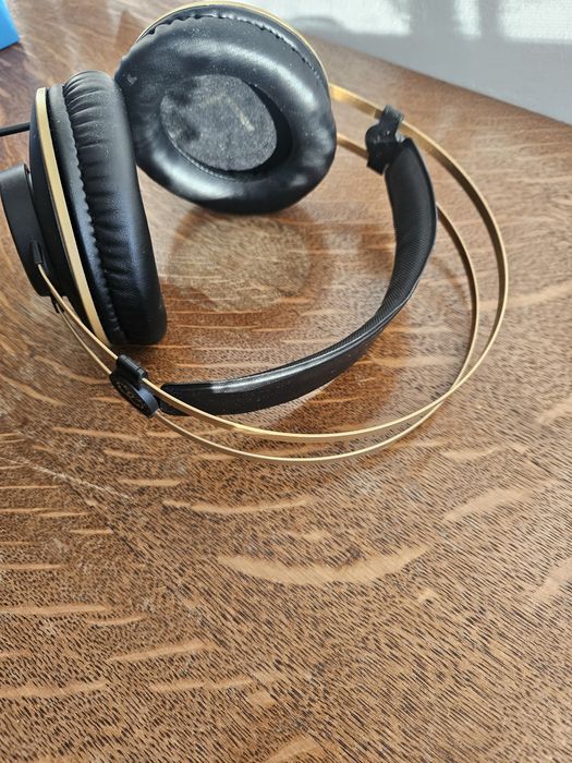 Słuchawki AKG K92 plus stojak SpeedLink