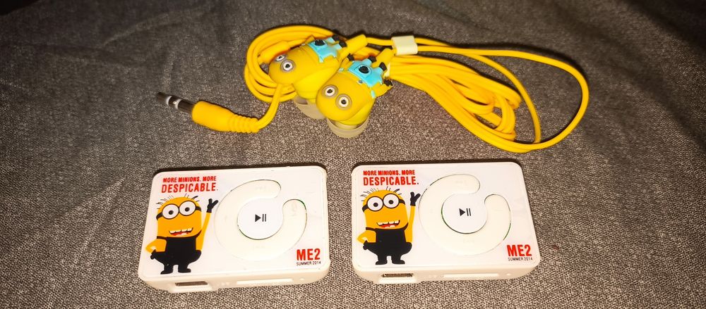 Плеер новый с наушниками Миньоны
