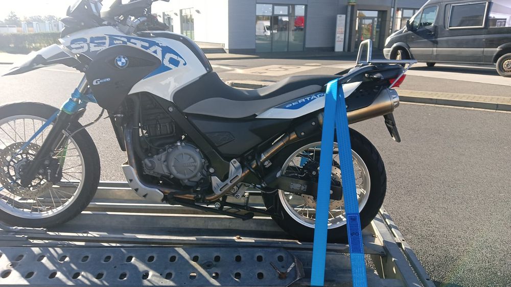 Transport samochodów z Niemiec usługa Laweta
