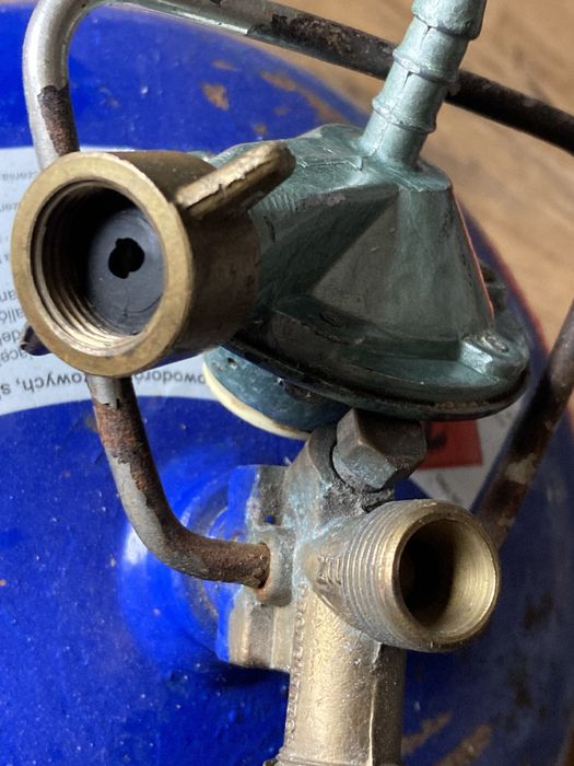 Predom Metrix  1RK0,8 PN  Reduktor do butli turystycznej