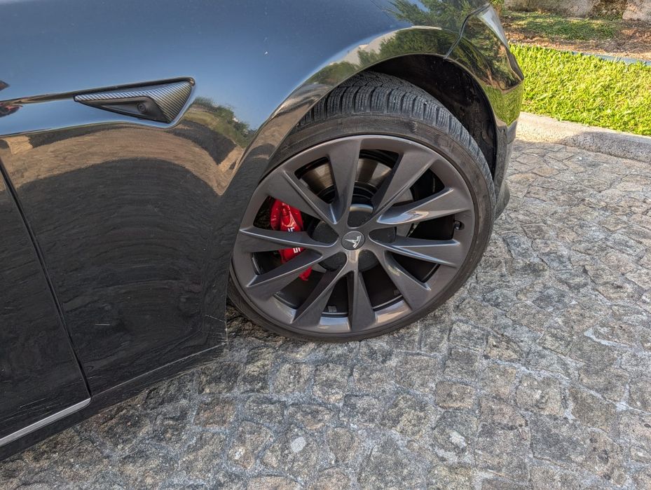 Tesla Model S — fotografia 11