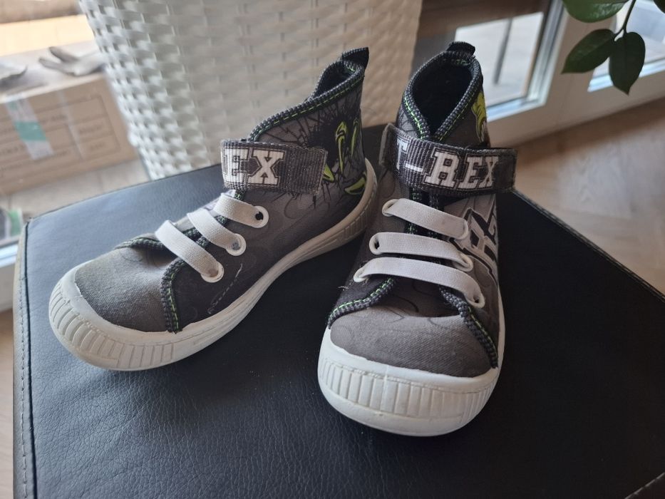 Trampki wyższe rozm.26