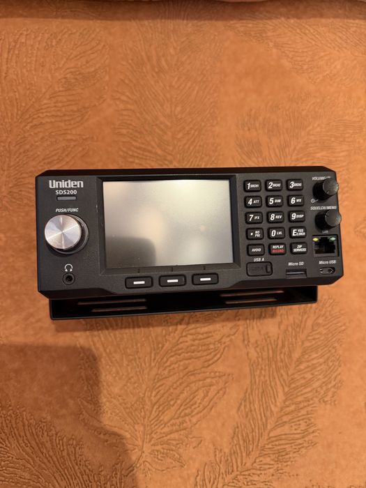 Uniden SDS200 радіосканер(DMR,NXDN, водоспад активований)