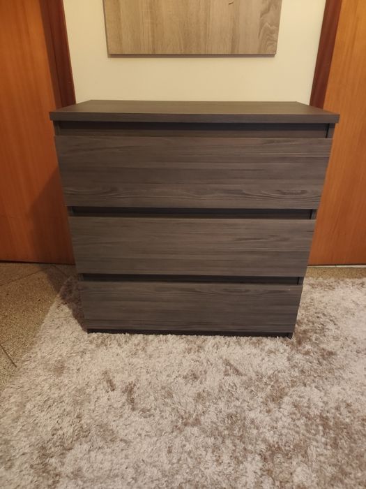 Cómoda com gavetas
