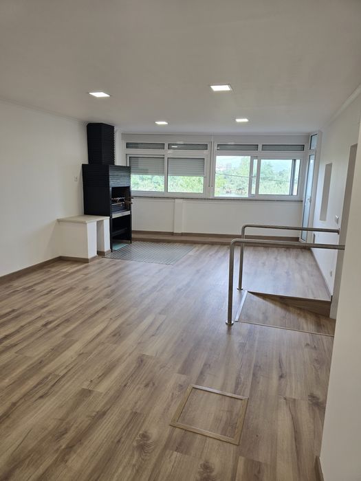 Arrendo Moradia T3 renovada c/ aparcamento