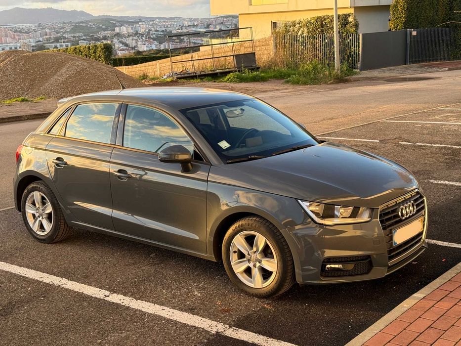 Audi A1 Sportback  1.4 TDI 90cv Ultra / NACIONAL