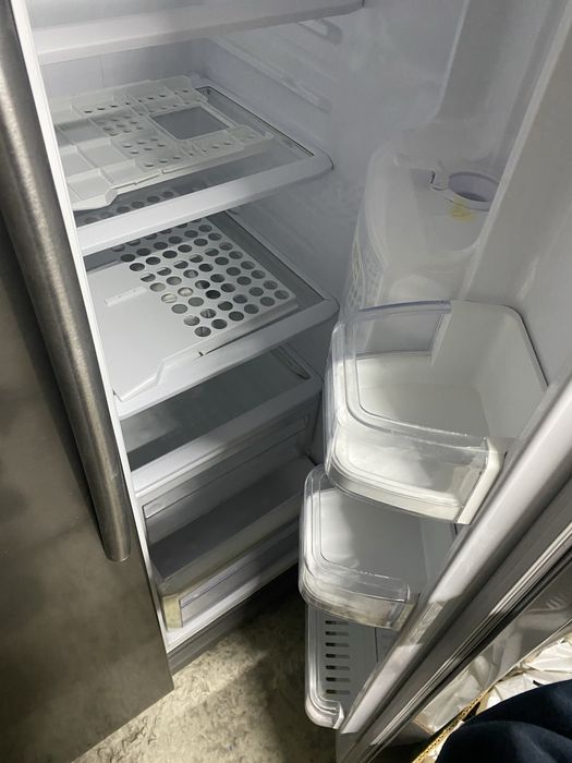 Холодильник Samsung Side-by-Side RS52N3203SA.