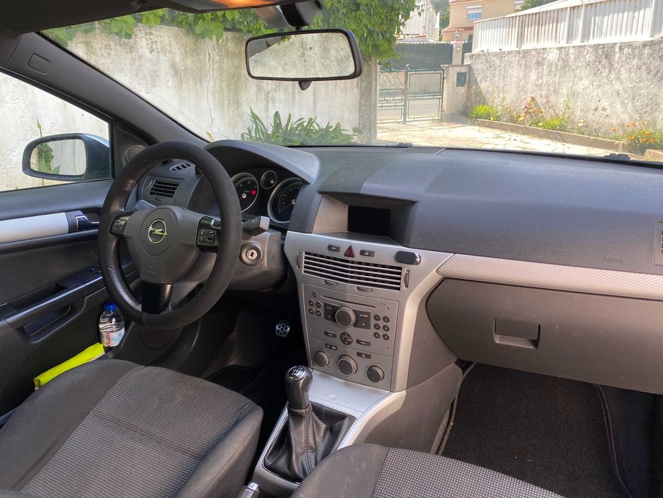 Opel Astra GTC 1.7 CDTI