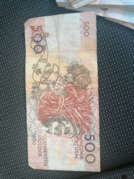 Escudos para colecionistas. Preço NEGOCIÁVEL