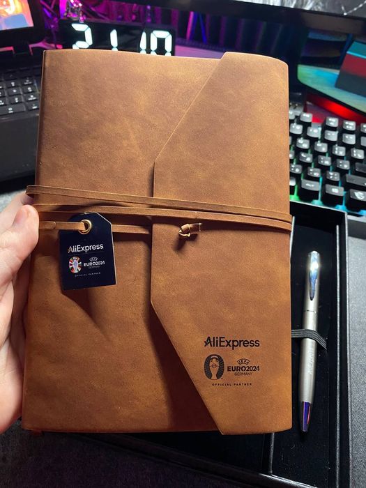 Колекційний блокнот від AliExpress Euro 2024