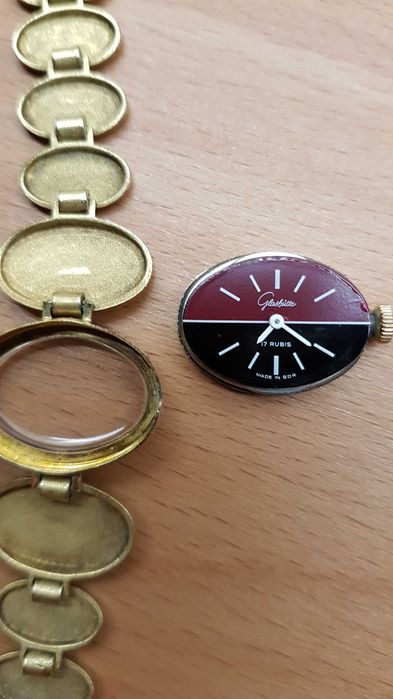 Rzadki biżuteryjny zegarek *Glashutte*