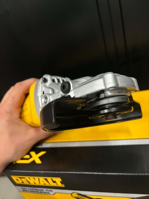 Szlifierka kątowa DeWalt DCG405F z plaskim przodem nówka