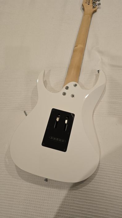 Ibanez GRG140-WH