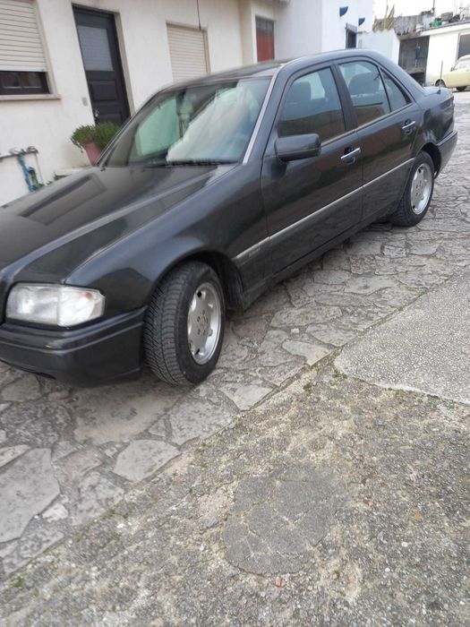 Mercedes-benz C220