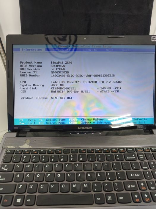 Trzy laptopy Acer i 2 x Lenovo