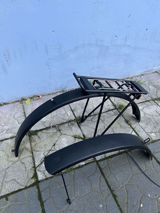 Крила для велосипеда з багажником та світлом