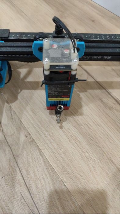 máquina de corte e gravação a laser