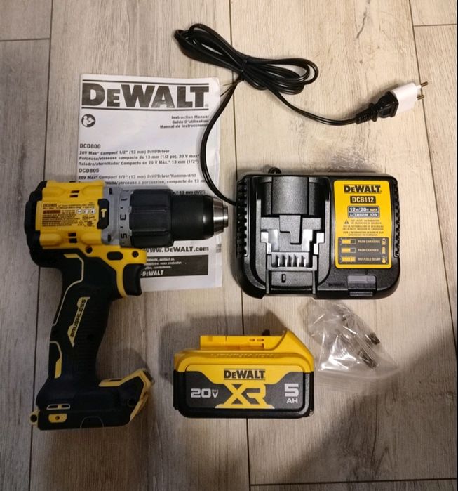 Акумуляторний безщітковий з ударом дриль-шуруповерт DEWALT DCD805 20V