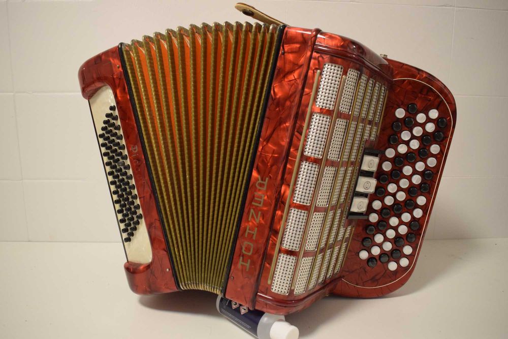 Acordeao Hohner Picolo  2 Voz.  N. 243