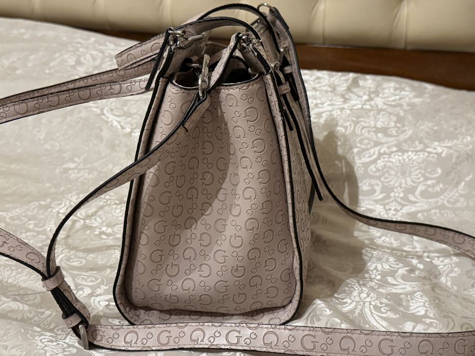 Оригінальна сумка Guess