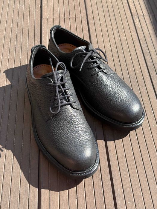 Sapatos ECCO Derby em Pele Preta – Como Novos – EU 43