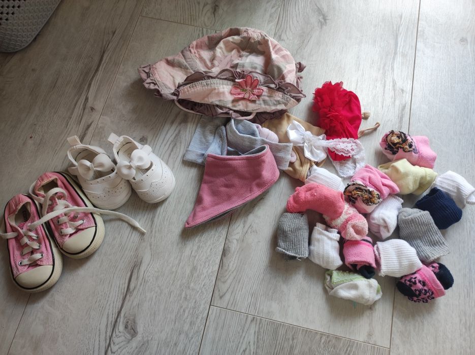 Zestaw buciki, skarpetki