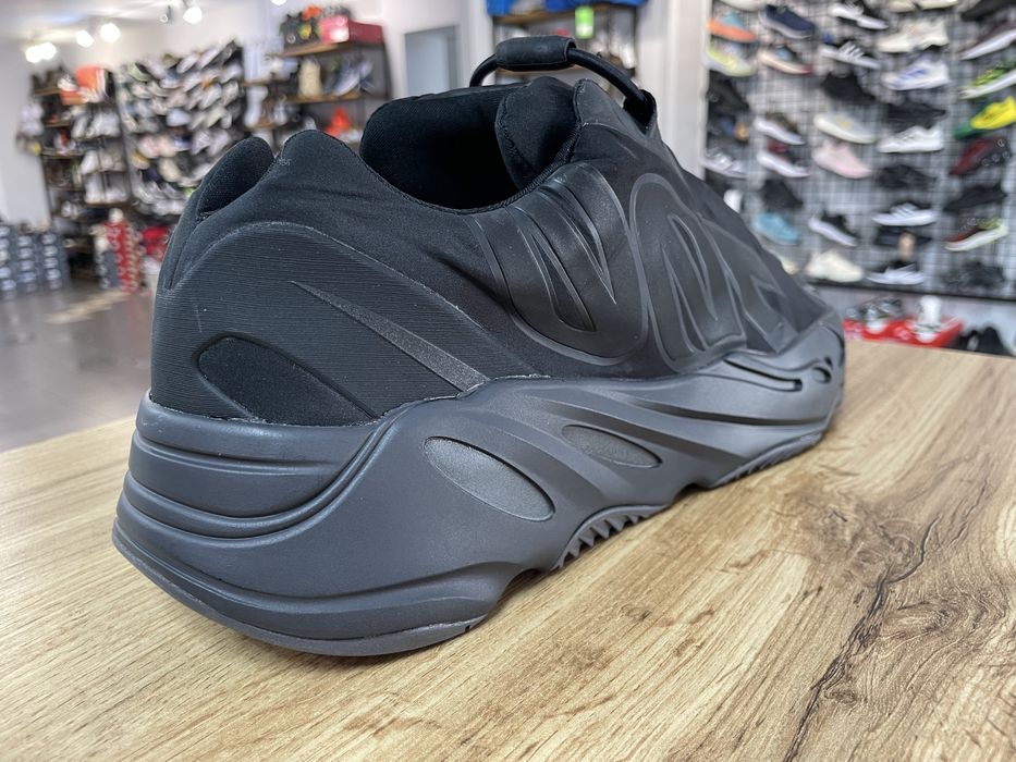 adidas yeezy boost 700 mnvn - купити чоловіче взуття - Ціна на OLX.ua