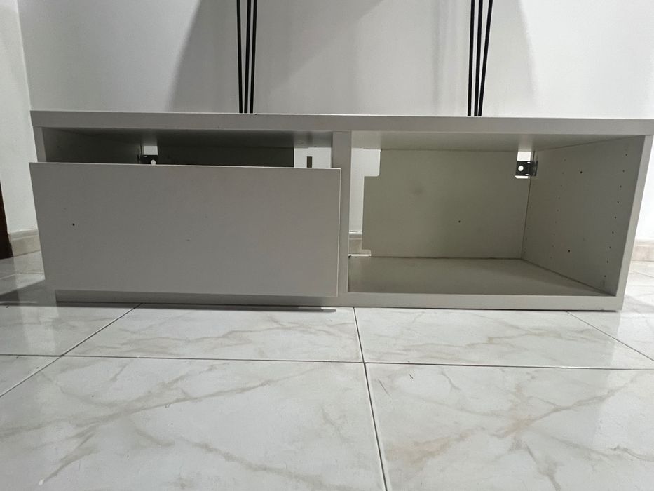 Móvel branco TV IKEA