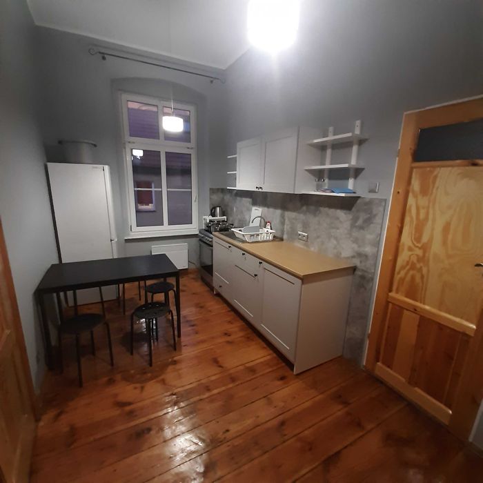Do wynajęcia mieszkanie 45 m - rynek - Dzierżoniów.