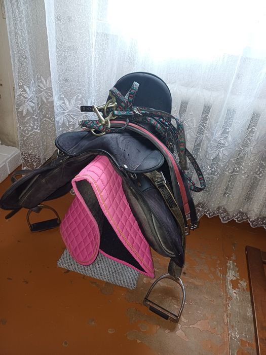 Продам седло в полном зборе!