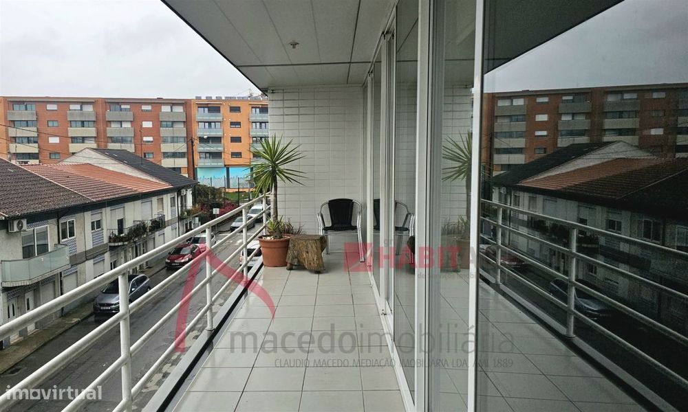 Apartamento T3 com 2 frentes e varandas em Ferreiros – Braga  O Seu Ap