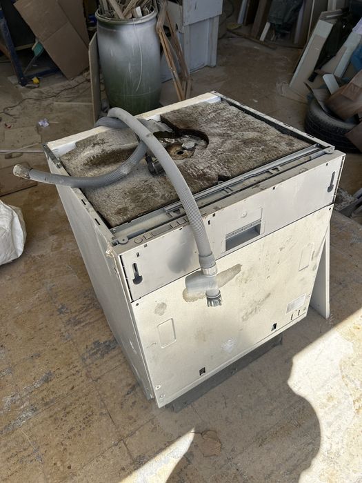 Maquina de lavar loiças de encastrar Whirpool
