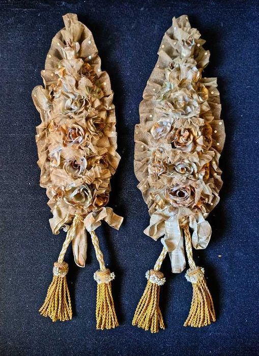 Par de palmitos artesanato arranjo floral tons dourados