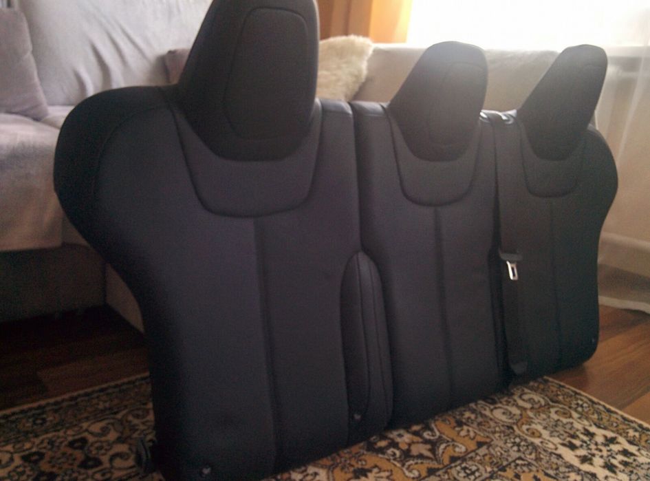 Продам спинку заднего ряда Tesla Model S