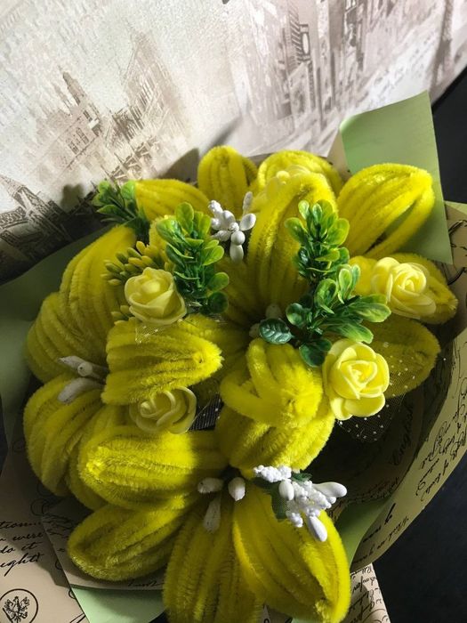 Продам букети  сделанные своими руками из синельной проволоки