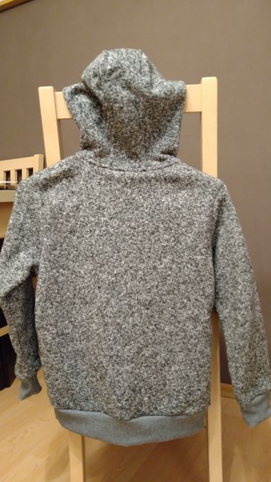 Bluza  z kapturem roz.140