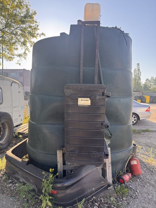 Sprzedam zbiornik 9000 litrów