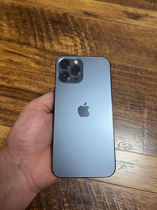 Продам IPhone 12 Pro Max 256.