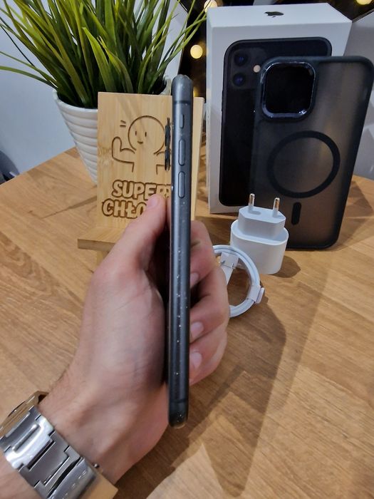 iPhone 11 / 64GB / 100% kondycji baterii