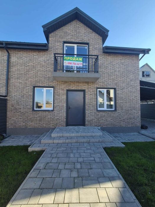 Продам дуплекс на Таращанському