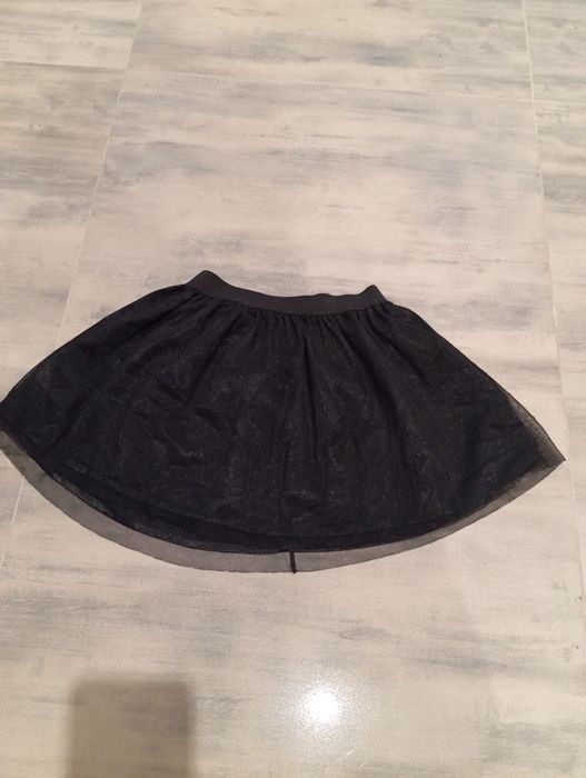 Elegancka spódniczka w rozmiarze 116